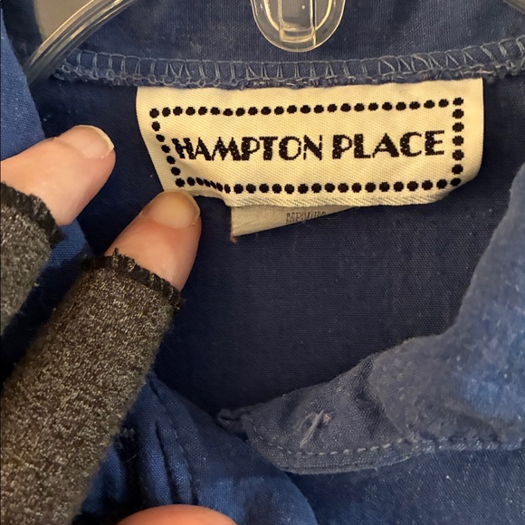 Vintage Hampton Place Women’s Blue Button-Up Shirt - Picture 5 of 7